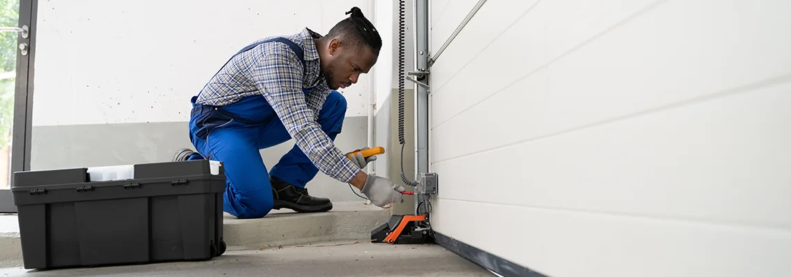 Liftmaster Garage Door Won't Move in Aventura, Florida